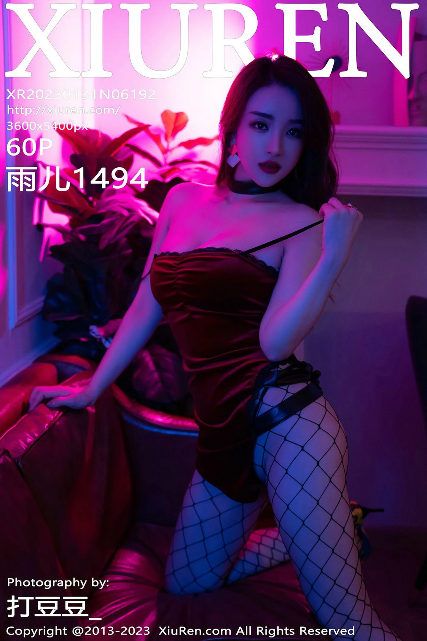 [XiuRen秀人网]No.6192_新人雨儿1494性感红色吊带短裙配网格丝袜秀苗条身姿迷人写真60P-秀人网 - XiuRen.Space
